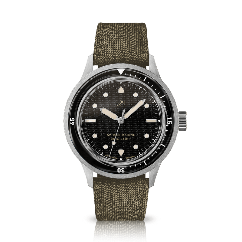 1956 Marine, Steel / Black