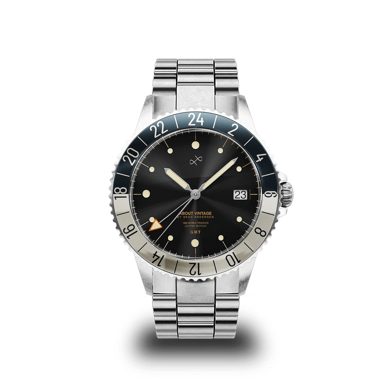 1982 GMT World Traveler, Steel / Dark Blue & Off White